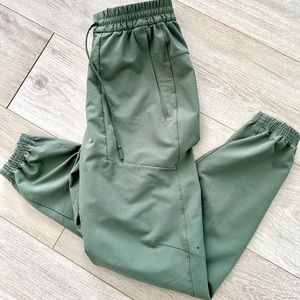 Men’s lululemon size S olive green/army green joggers
